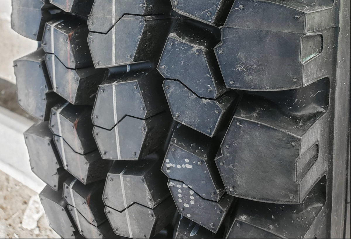 11r 22.5 - Armour Force AF18 Drive 18 Drive Tire 16 Ply
