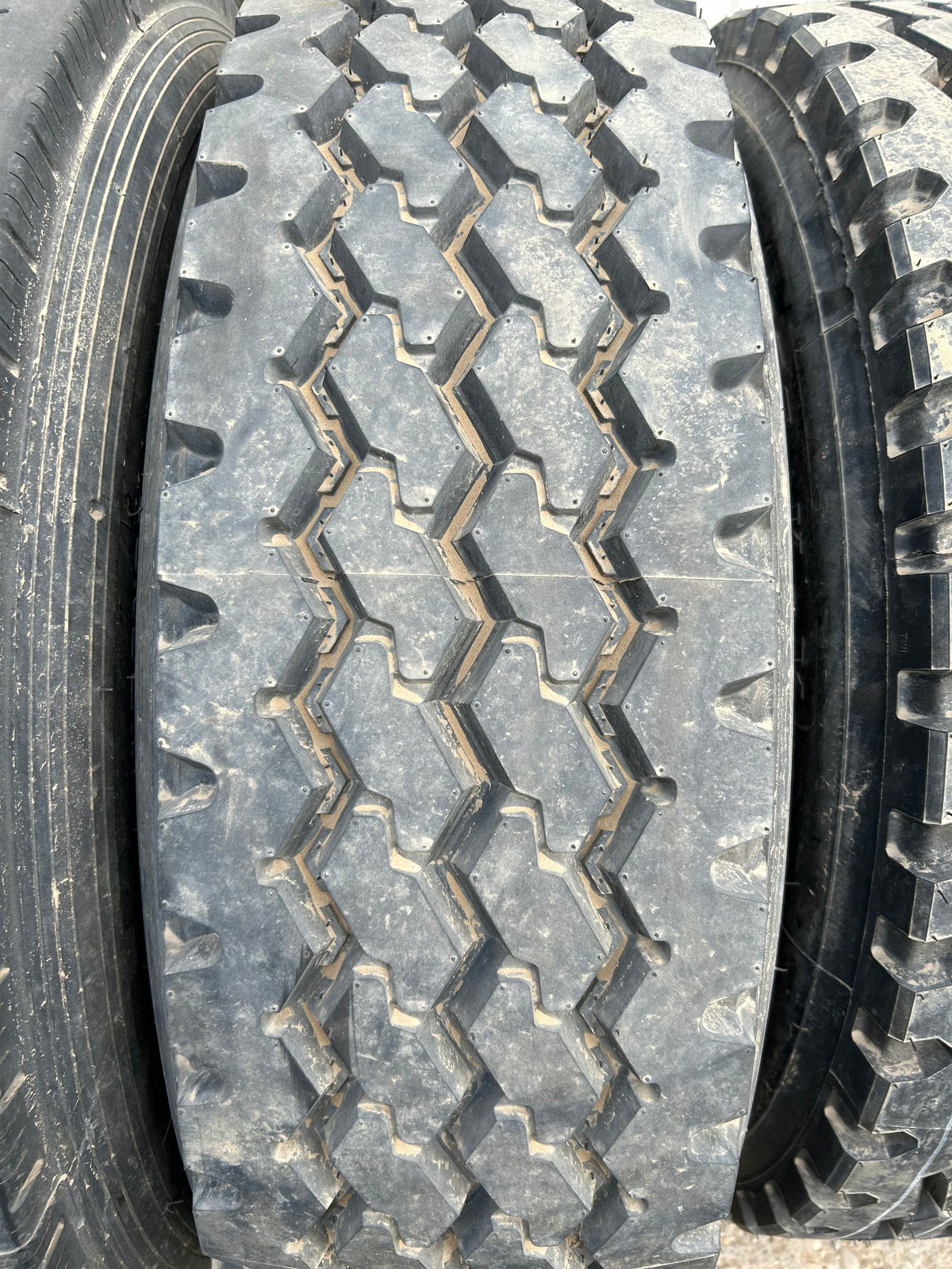 275 70 22.5- Longmarch LM505 Trailer Tire Heavy Duty 18 Ply